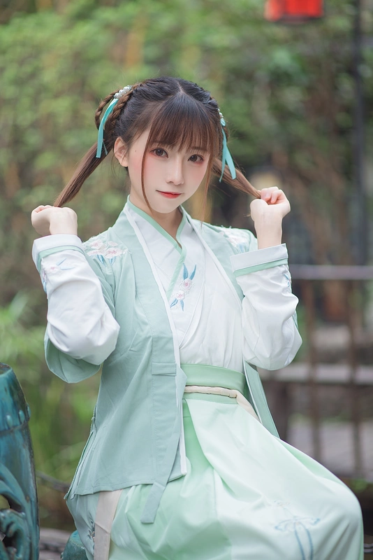 娉娉袅袅十三余，豆蔻年华二月初 - 绮太郎_Kitaro